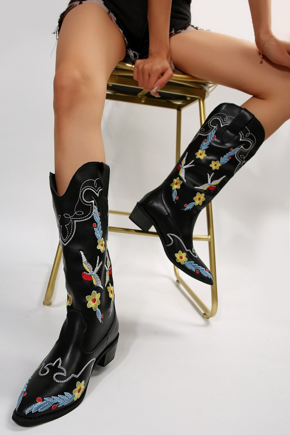 Black Floral Embroidered Point Toe Block Heel Cowboy Boots